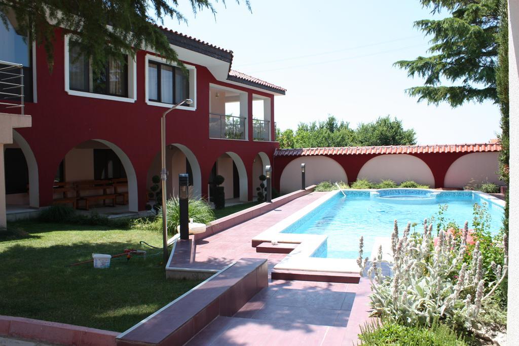 The Red House Hotel Kosharitsa ภายนอก รูปภาพ